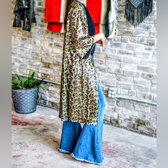 Leopard Sequins Kimono - Picture 4 of 4